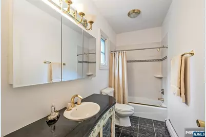 4 Hetzel Drive, Mahwah, NJ 07430 - Photo 22