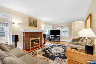 106 Maple St, Rutherford, NJ 07070 - Photo 6