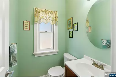 194 Parkway, Maywood, NJ 07607 - Photo 22