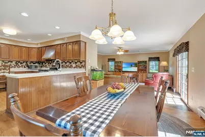 28 Wanamaker Avenue, Mahwah, NJ 07430 - Photo 14