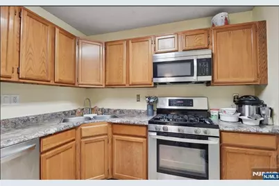 1272 Paddington Road 1272 #1272, Mahwah, NJ 07430 - Photo 4