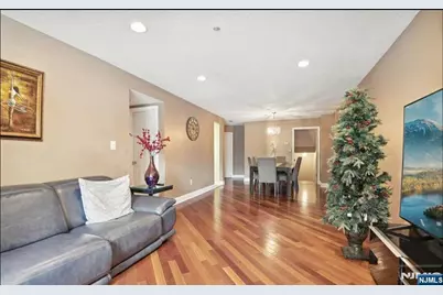 1272 Paddington Road 1272 #1272, Mahwah, NJ 07430 - Photo 2