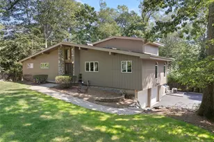 727 Rolling Hill Dr, River Vale Township, NJ 07675 - Photo 2