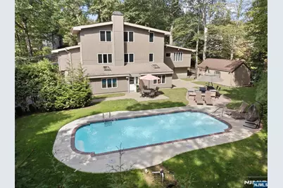 727 Rolling Hill Drive, River Vale Township, NJ 07675 - Photo 4