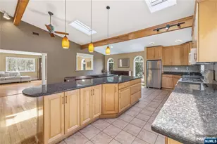 727 Rolling Hill Dr, River Vale Township, NJ 07675 - Photo 12
