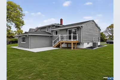 556 Princeton Street, New Milford, NJ 07646 - Photo 4