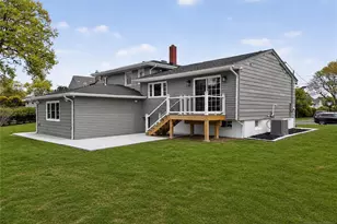556 Princeton St, New Milford, NJ 07646 - Photo 4