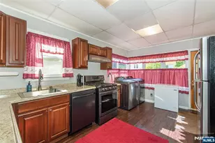 42 Main Beach Rd, Ringwood, NJ 07456 - Photo 12