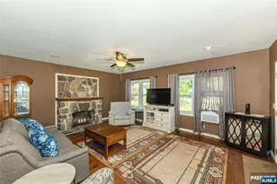 42 Main Beach Rd, Ringwood, NJ 07456 - Photo 2
