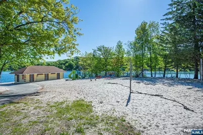 42 Main Beach Road, Ringwood, NJ 07456 - Photo 38