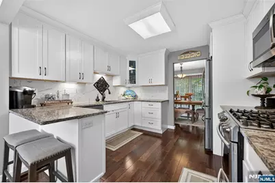 51 Sunset Court 51 #51, Mahwah, NJ 07430 - Photo 4
