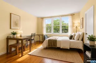 2160 Center Ave 5U, Fort Lee, NJ 07024 - Photo 1