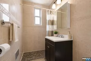 2160 Center Ave 5U, Fort Lee, NJ 07024 - Photo 10