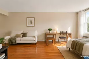 2160 Center Ave 5U, Fort Lee, NJ 07024 - Photo 4