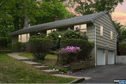 900 Hillsdale Avenue, Hillsdale, NJ 07642 - Photo 1