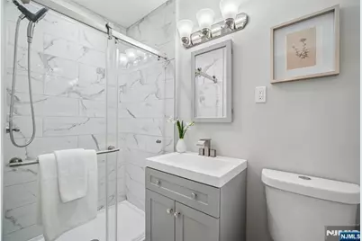 900 Hillsdale Avenue, Hillsdale, NJ 07642 - Photo 18