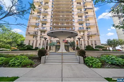 160 Overlook Avenue 2C #2C, Hackensack, NJ 07601 - Photo 22