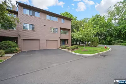 31 Berkeley Court 31D #31D, Washington Township, NJ 07676 - Photo 32