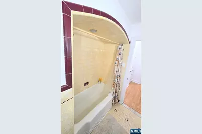 512-514 2nd Avenue 3 #3, Lyndhurst Township, NJ 07071 - Photo 12