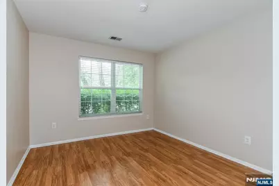 2055 Charles Court, Mahwah, NJ 07430 - Photo 10