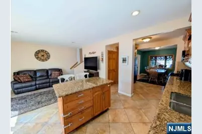 121 Highland Place, Ridgefield Park, NJ 07660 - Photo 2