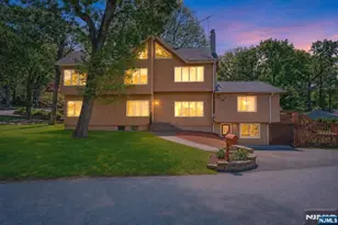 17 Hickory Dr, Oakland, NJ 07436 - Photo 2