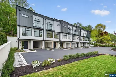 522 Valley Road 3 #3, Clifton, NJ 07013 - Photo 2