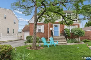 365 Grove St, New Milford, NJ 07646 - Photo 2