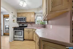 365 Grove St, New Milford, NJ 07646 - Photo 6