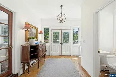 1016 Abbott Boulevard, Fort Lee, NJ 07024 - Photo 28