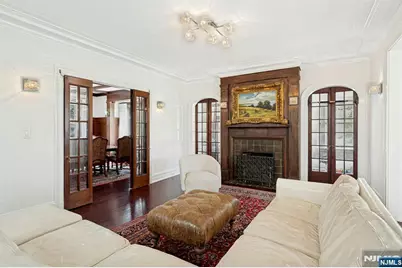 1016 Abbott Boulevard, Fort Lee, NJ 07024 - Photo 10