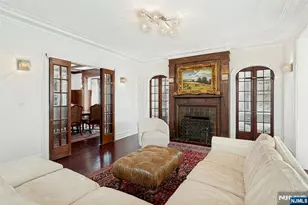 1016 Abbott Blvd, Fort Lee, NJ 07024 - Photo 10