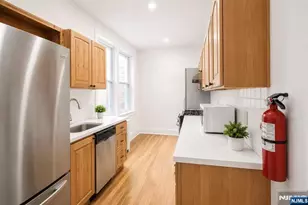 218 Broad Ave 3G, Leonia, NJ 07605 - Photo 4