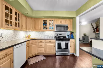 101 E Oak Street F6 #F6, Oakland, NJ 07436 - Photo 16