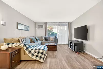 464 Liberty Street 106 #106, Little Ferry, NJ 07643 - Photo 10