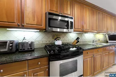 110 Winding Creek, Old Tappan, NJ 07675 - Photo 18