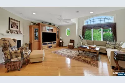 110 Winding Creek, Old Tappan, NJ 07675 - Photo 8