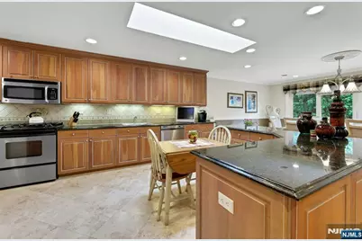 110 Winding Creek, Old Tappan, NJ 07675 - Photo 12