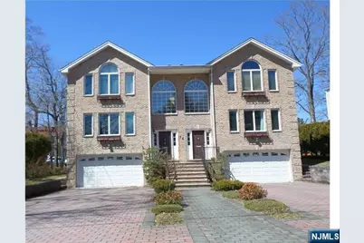 72 B Garfield Place B #B, Ridgewood, NJ 07450 - Photo 1