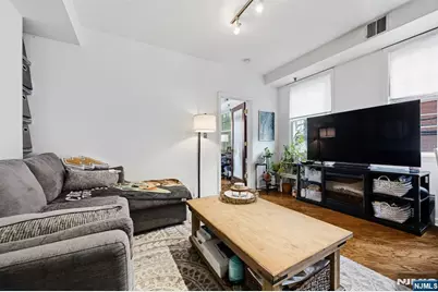 61 6th Street 1 #1, Hoboken, NJ 07030 - Photo 6