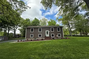 10 Monique Ln, West Milford, NJ 07480 - Photo 2