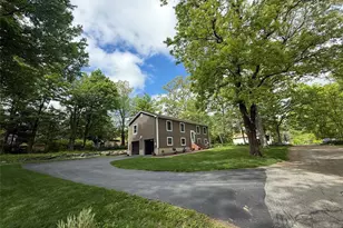 10 Monique Ln, West Milford, NJ 07480 - Photo 8
