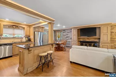 694 Sunset Road, Teaneck Township, NJ 07666 - Photo 4