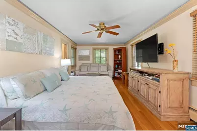 694 Sunset Road, Teaneck Township, NJ 07666 - Photo 12