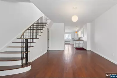 822 Palisade Avenue, Union City, NJ 07087 - Photo 2