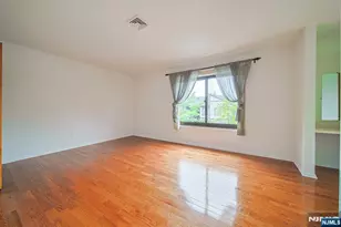 1437 John St, Fort Lee, NJ 07024 - Photo 14