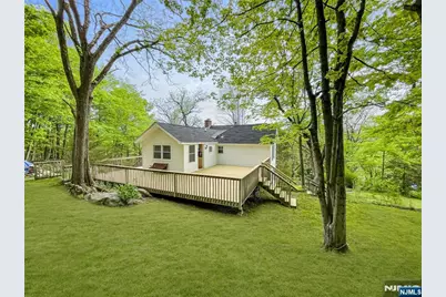 270 Macopin Road, Bloomingdale, NJ 07403 - Photo 2