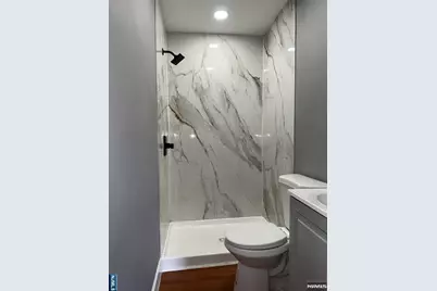 178 Berry Street, Hackensack, NJ 07601 - Photo 6