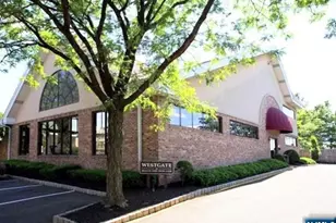 1435 Teresa Dr 1435, Fort Lee, NJ 07024 - Photo 2