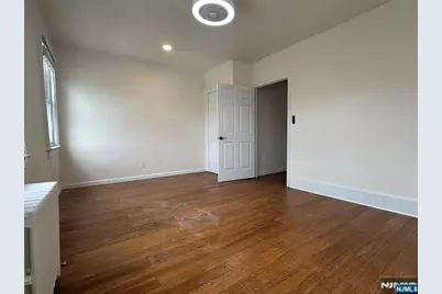 104 Columbia Avenue 2nd Fl #2nd Fl, Palisades Park, NJ 07650 - Photo 10